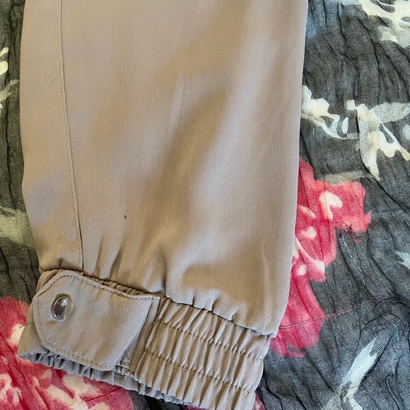 Elastic waist dress pant - Picture 4 of 10